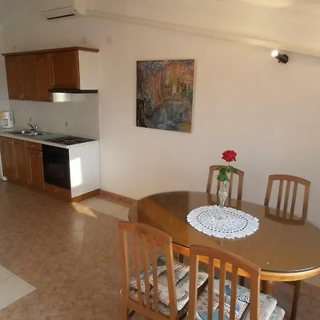 Apartment In With Seaview, Balcony, Air Condition, Wifi
