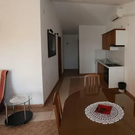 In With Seaview, Balcony, Air Condition, Wifi Apartment *